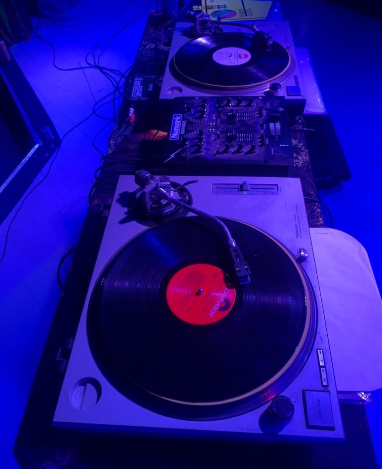 Jabez Richard, DJ-MC at PortaPixie Events vinyl