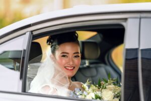 wedding photographer portapixie events, bride in car