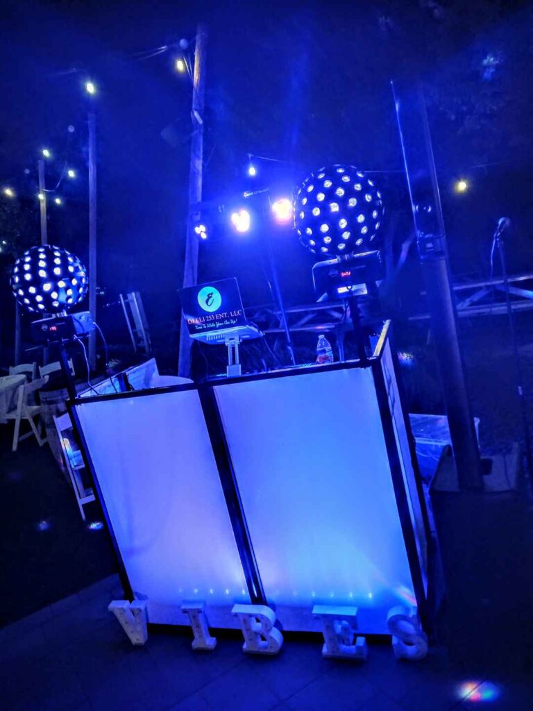 Elijah O'Bannon, Wedding DJ setup